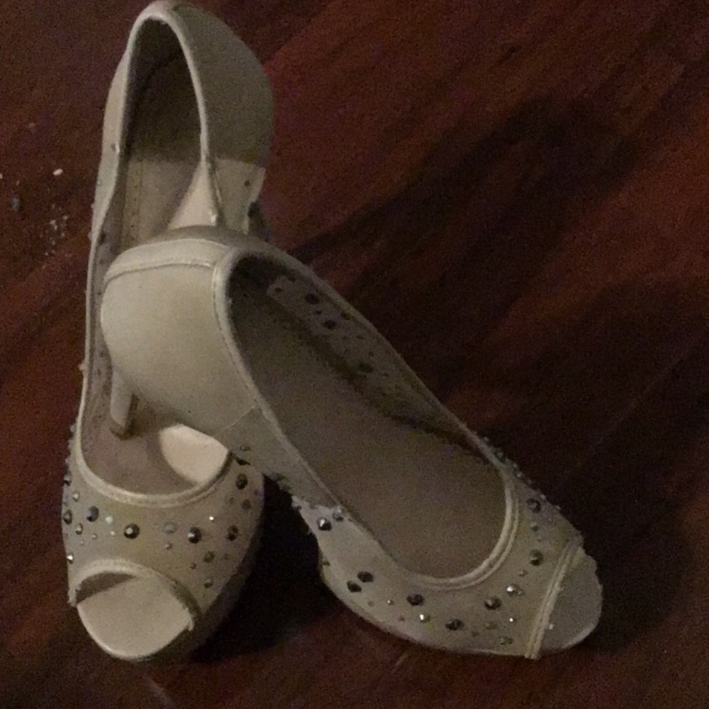 Madison Cream Heels Sophisticated Style